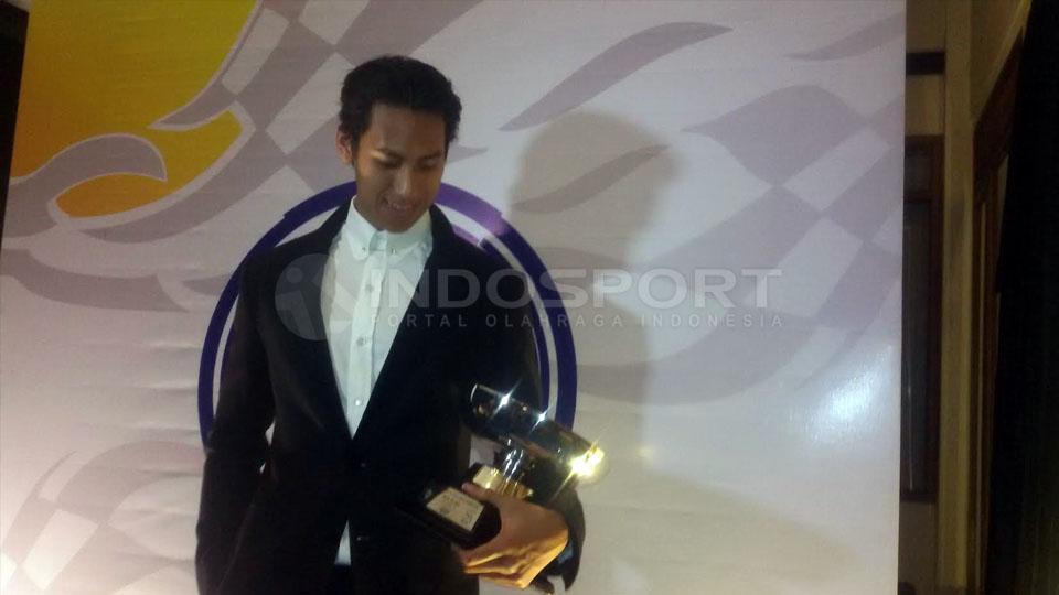 Sean Gelael menerima penghargaan International Achievment dari IMI. - INDOSPORT